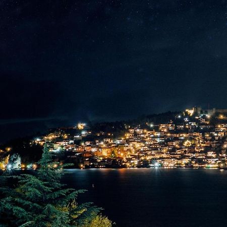 Hotel Lebed Ohrid Bagian luar foto