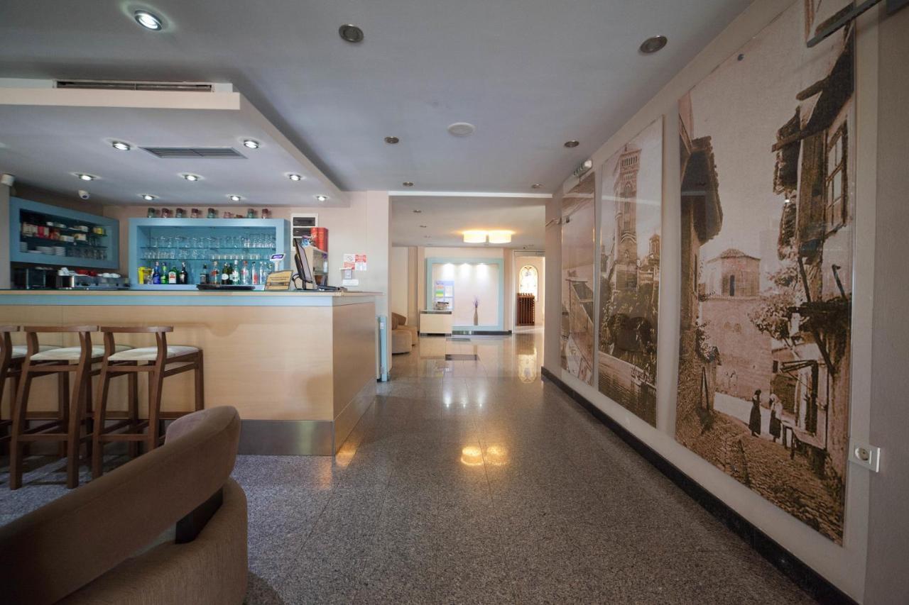 Hotel Lebed Ohrid Bagian luar foto