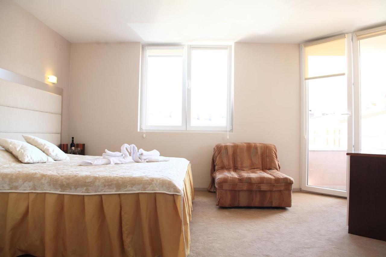 Hotel Lebed Ohrid Bagian luar foto