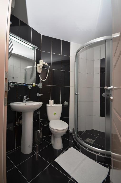 Hotel Lebed Ohrid Bagian luar foto