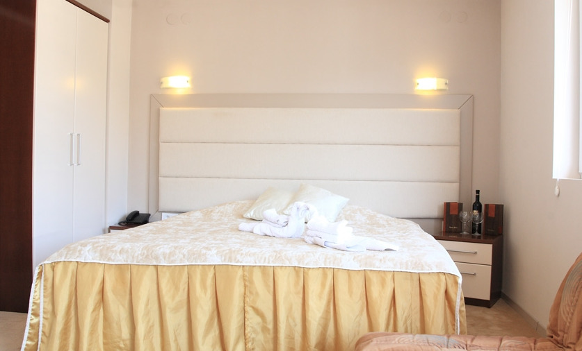 Hotel Lebed Ohrid Bagian luar foto